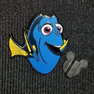 Disney Pin Finding Nemo Dory 2016 DMC Movie Club Exclusive VIP Pin #60 116268
